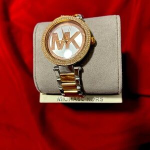 Beautiful watch gold and silver